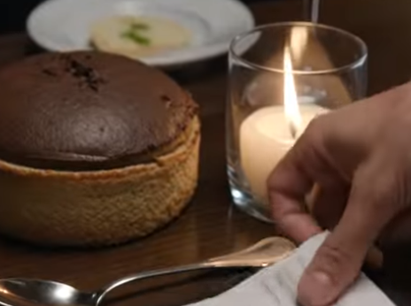 “Du tar vel ikke betalt av din egen familie for middag,” sa moren min fra midtbordet i Michelin-restauranten min – Nyheter
