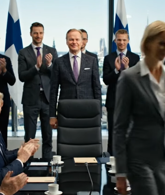 Tein 3,6 miljoonan dollarin kaupan kahdeksan kuukauden työn jälkeen; Pomoni väitti, että hänen poikansa saisi opintopisteitä ja provisioita.