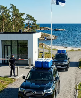 Perheeni oli suunnitellut 24 hengen kokoontumisen rantatalolleni kysymättä minulta. Isäni määräsi minulle itse makuuhuoneen. Äitini käski minua varastoimaan jääkaappia …